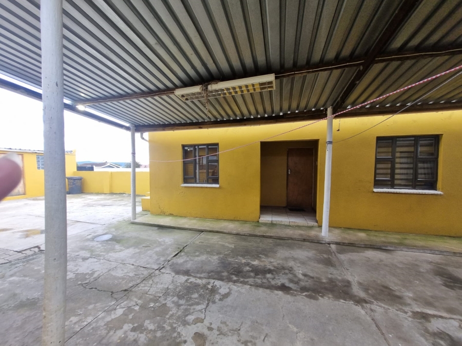 4 Bedroom Property for Sale in Kwa Nobuhle Eastern Cape